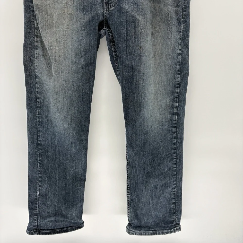 Vintage Levi's 501 Straight Jeans Button Fly Distressed Whisker Y2K Men 32X34